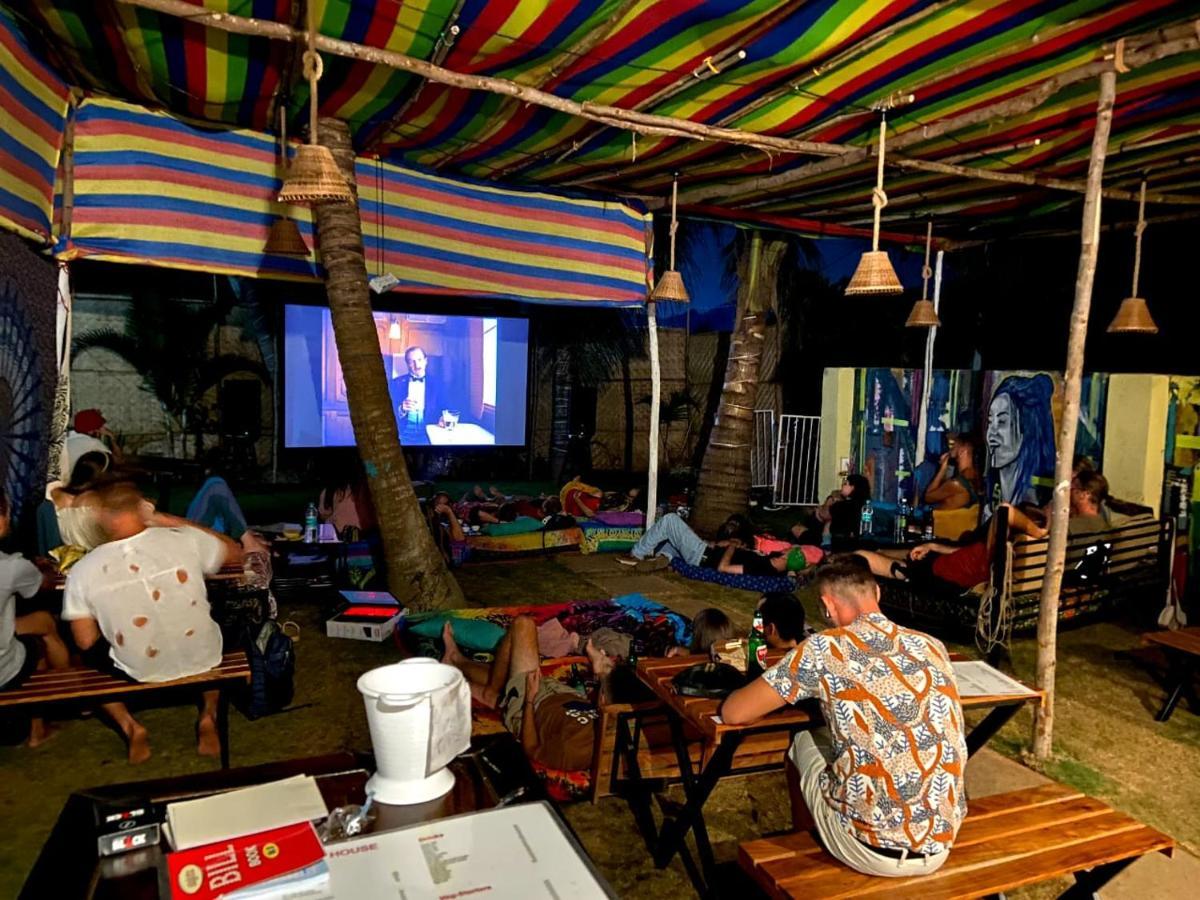 Spirithouse Hostel アランボル エクステリア 写真
